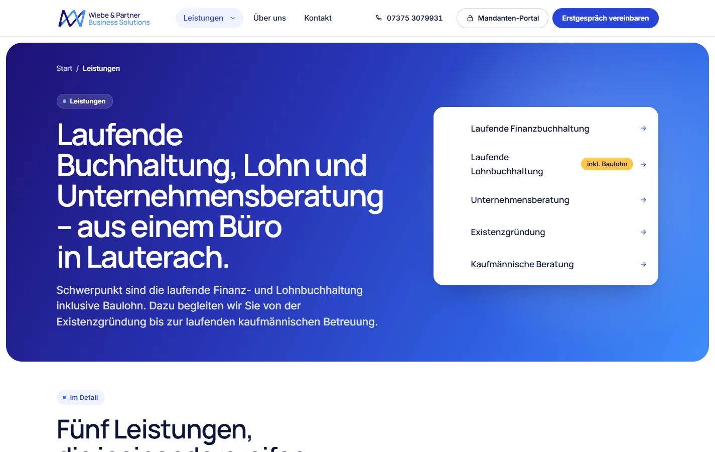 Leistungsübersicht am Desktop: Überschrift auf blauem Verlauf, rechts eine Liste der fünf Leistungen mit Hinweis „inkl. Baulohn“.